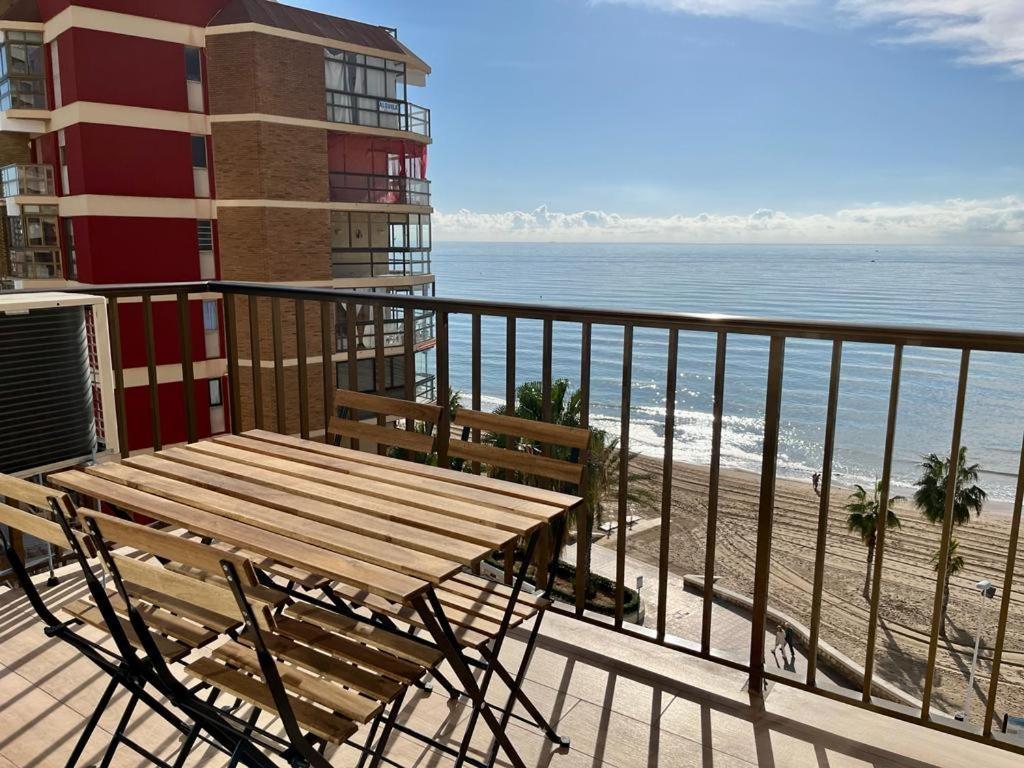 Apartamento Frente Al Mar En Calpe Con Parking Para 4 Personas Zewnętrze zdjęcie